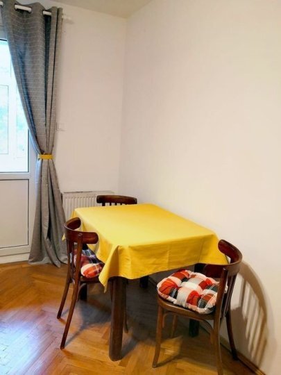 Floreasca, apartament cu 2 camere, mobilat, 7 minute Metrou Aurel Vlaicu.